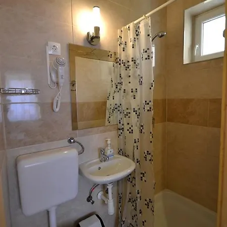 לינה וארוחת בוקר Silatti - קסזטלי