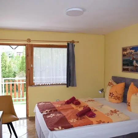 Guest House Silatti - Apartments Bed & Breakfast Keszthely