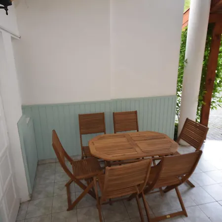 לינה וארוחת בוקר Silatti - קסזטלי