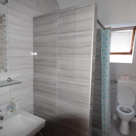 Bed & Breakfast Guest House Silatti - Apartments Keszthely